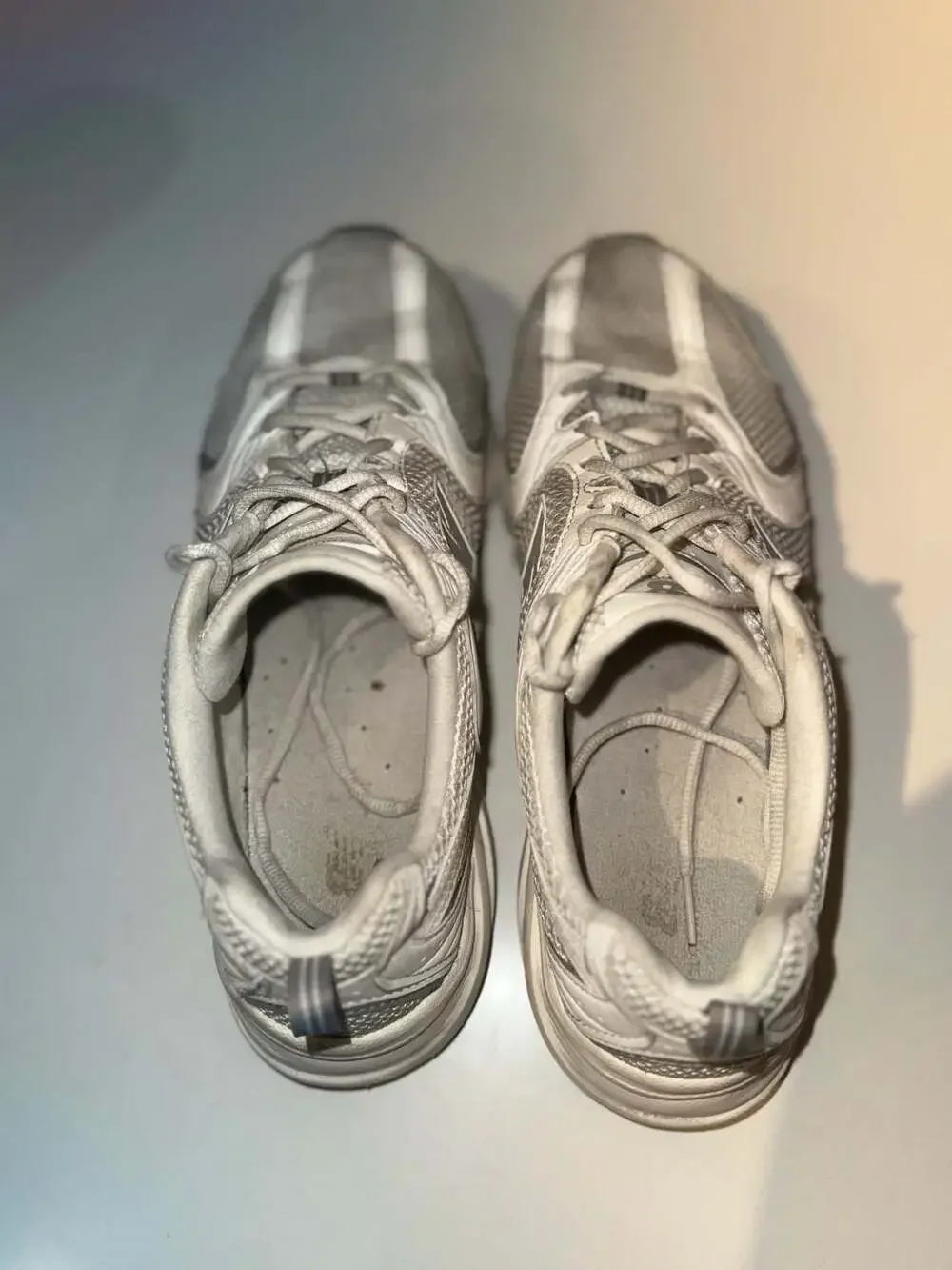 New Balance 530 White Silver Metallic Running Shoes Size 10 US Men
